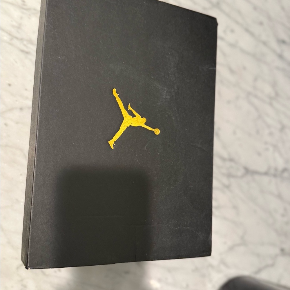 NWT Nike Jordan 1 Low Lucky Green (GS) - Picture 7 of 8